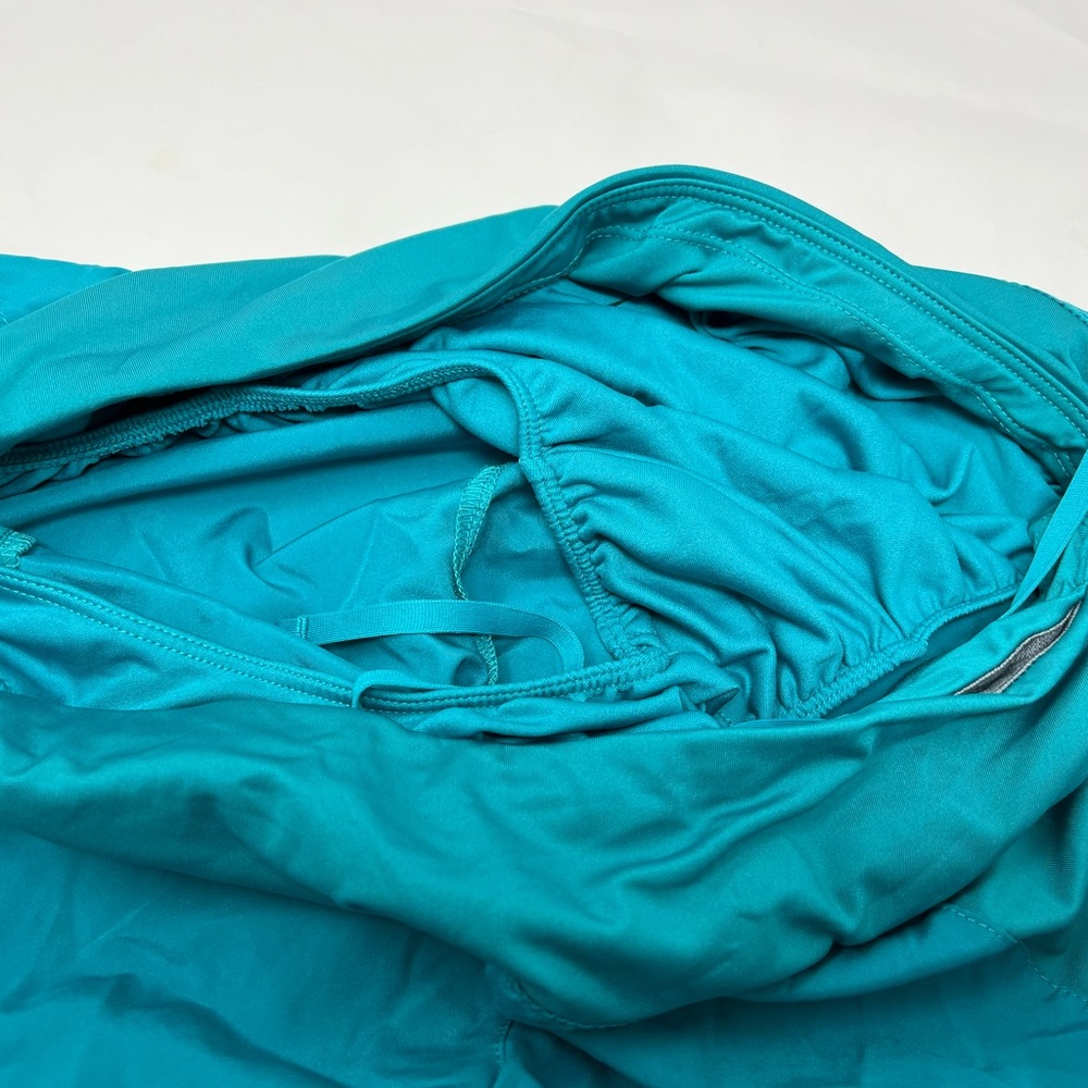 Turquoise shorts - Picture 3 of 4